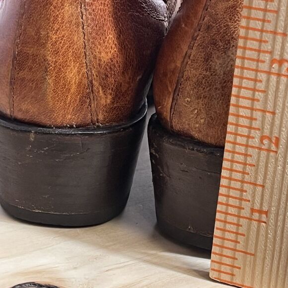 Frye Carson Chelsea Ankle Boots Cognac Brown Sz 7.5 Western Indie Distressed - Picture 16 of 16